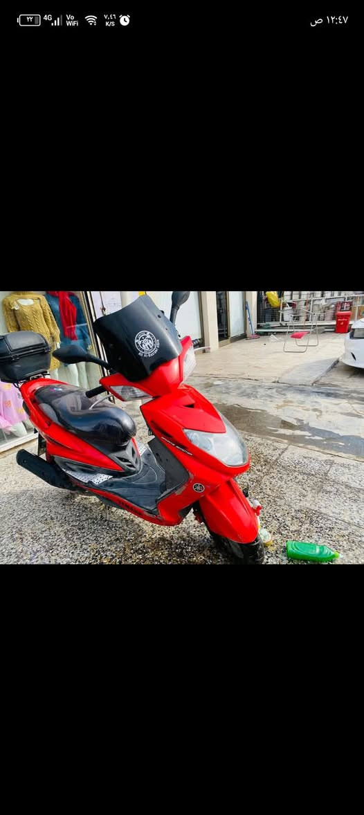 سلام عليكم دراجة سكنس شغالة مجفتة مكاني دورة ابو دشير دراجة بيها اوراق كاملة مدفوع كمرك سعر 600  رقم هاتف ***********
