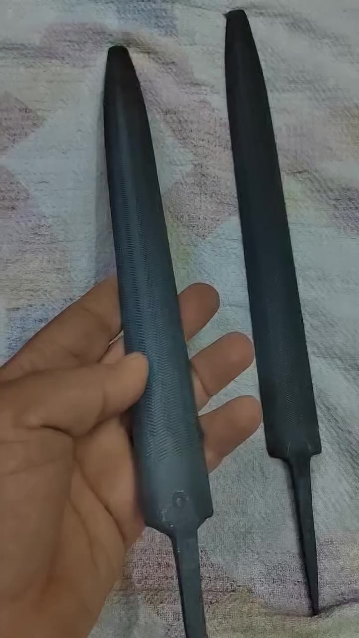 السلام وعليكم للبيع سعر القطعه 5الف تخفيضات والاستفسار واتساب خط متوفر ***********
