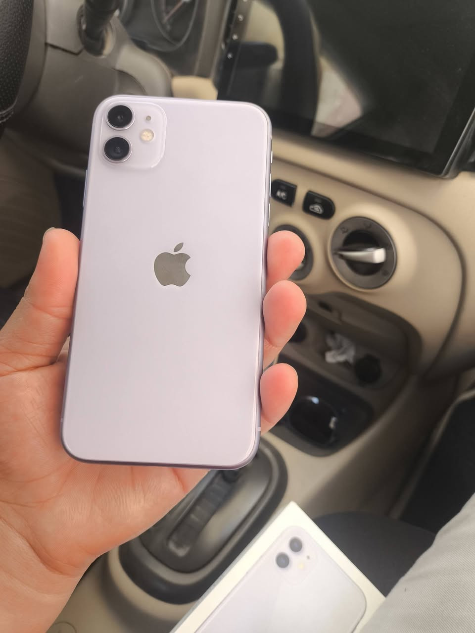 📱 للبيع – iPhone 11 (عادي) 📱
🔹 الذاكرة: 64GB
🔋 البطارية: 76% (بلادي)
📦 وياه الكرتونة الأصلية
✅ الجهاز على وضع الشركة
💧 مقاوم للماء

المواصفات: ✅ تك سيم شغال طبيعي
✅ واي فاي والشبكات شغالة طبيعي
✅ الكامرات شغالة وتصويرها حيل حلو
✅ الصوت واضح
✅ الهزازات شغالة طبيعي
✅ الشاشة بلادية وغير مستبدلة
✅ Face ID شغال طبيعي
✅ الجهاز شغال بالكامل

📝 ملاحظة: يوجد خطّان بالشاشة، لكن ما مأثرين نهائياً على الاستخدام، وتصليحهم يكلف تقريباً 15 ألف دينار.

💰 السعر: 190 ألف دينار (قفلة)

📍 الموقع: الموصل – الأيسر

📞 للتواصل: خاص أو اتصال مباشر
***********
