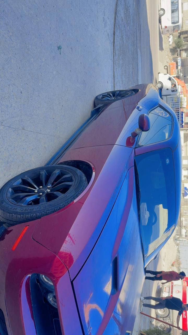 السلام عليكم 
جالنجر 2018   V6 
حادثها مع لصور سياره رقم بغداد بسمي 
بدون ايرباك لسياره 
شاشه كبيره 
لد متغير ع تلفون 
دوس ودفيوزر
عليها برمجه انه برمجتها بيدي 
سياراه ترايها من لبصره لدهوك 
بها غير الحادث جاملغ لثاني مبدل ونص لبنيد مصبوغ 
كفاله لا شواصي ولا لغود 
مكاني بلبصره 
لسعر 165$ وبيها مجال 
شراي يتصل 
***********
