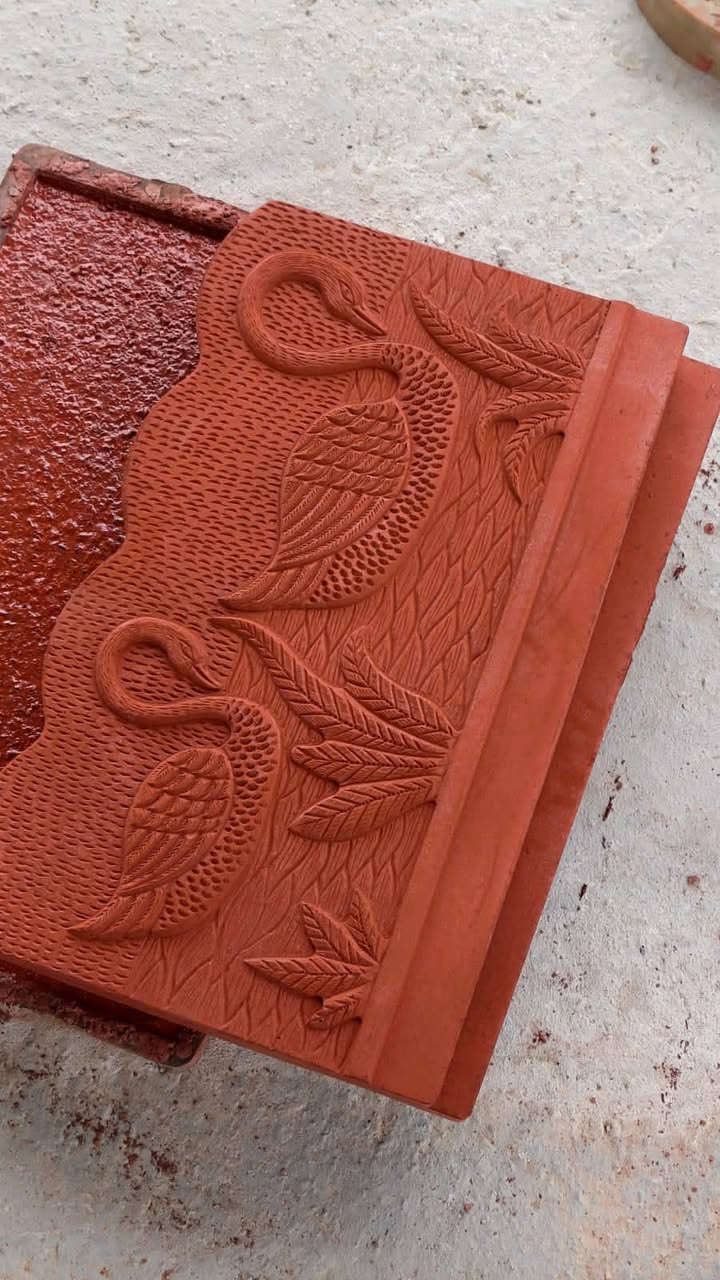 يوجد لاين حدايق وزميج حدايق وتراب حدايق درجه وله 
مكان الصويره شارع كصيبه قرب ملعب الباشه 
***********
