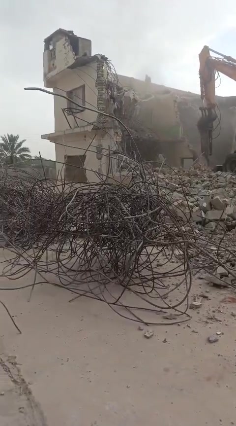 تفليش الدور والبنايات القديمة  بموادها يعني ما اخذ فلوس بس المواد ورفع الأنقاض وحدل وسبيس  في كافة أنحاء ديالى للتواصل : ‏‪ ***********
