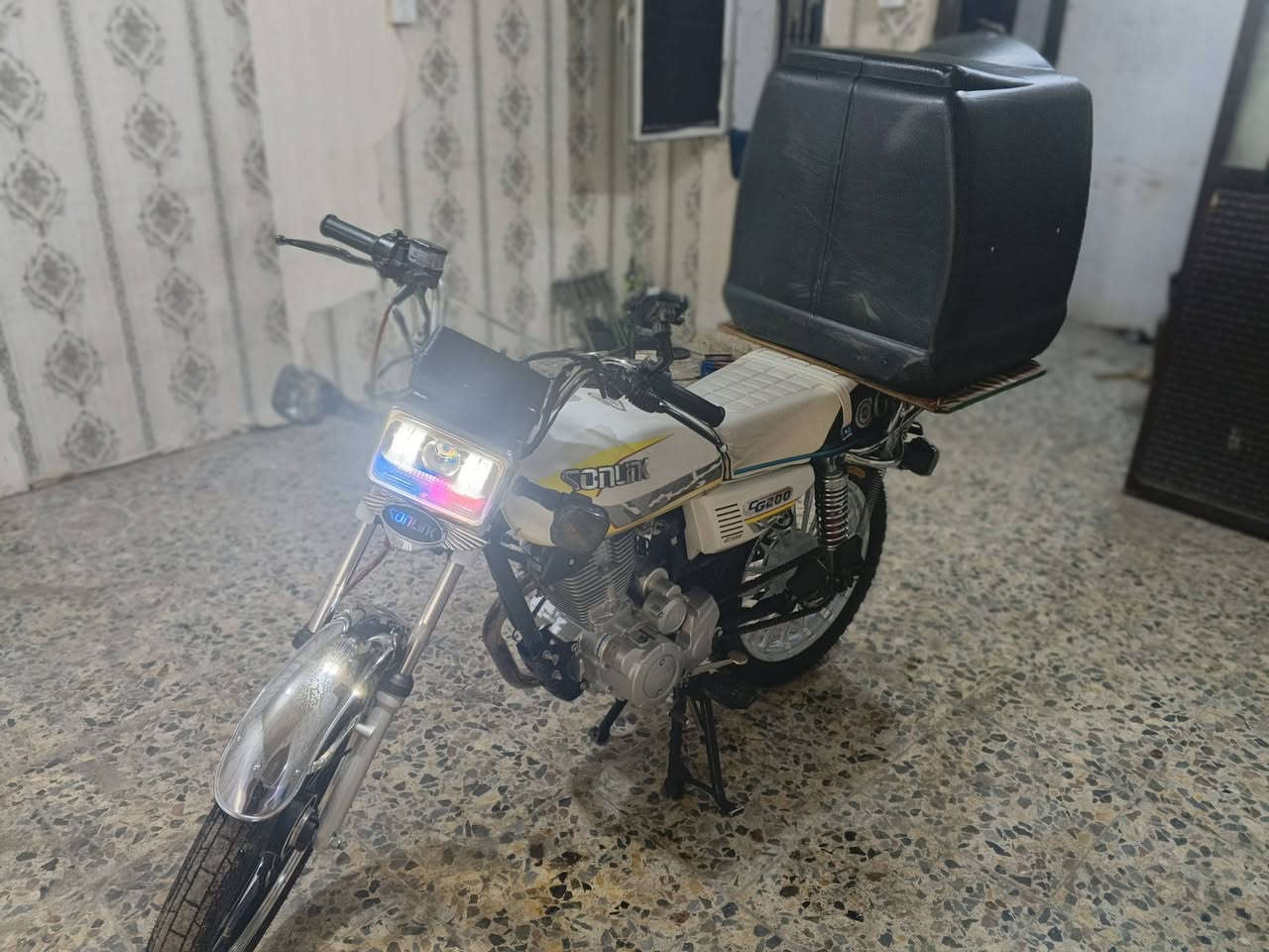 السلام عليكم
للبيع خمسه كير سافان للبيع نضيفه كلش 2025
هذ رقمي ***********
