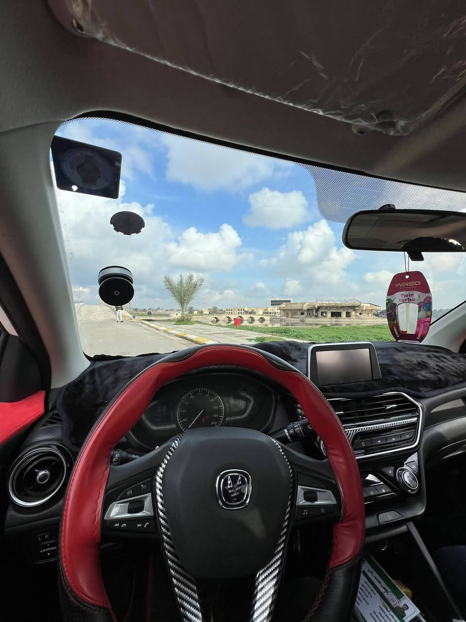 السلام عليكم شانجان السفن موديل2025
ماشيه16 الف فقط سياره داخل ضمان صيانه كلها داخل شركه
ضمانها5 سنوات او150الف كيلو
رقم نينوى باسمي شرط تحويل
دبل سويج
فول موصفات
فتحة سقف
لايت عدسه تكدر ترفع وتنصي مستوى مالته
شاشه بلادي + كامره وحساسات
كشنات جلد
تدفى واشاير بلمرايات
تحكمات استيرين جهتين + مثبت سرعه
كيرها دي سي تي دبل كلج. موcvt
سعرها 109$ وبيها مجال
***********
