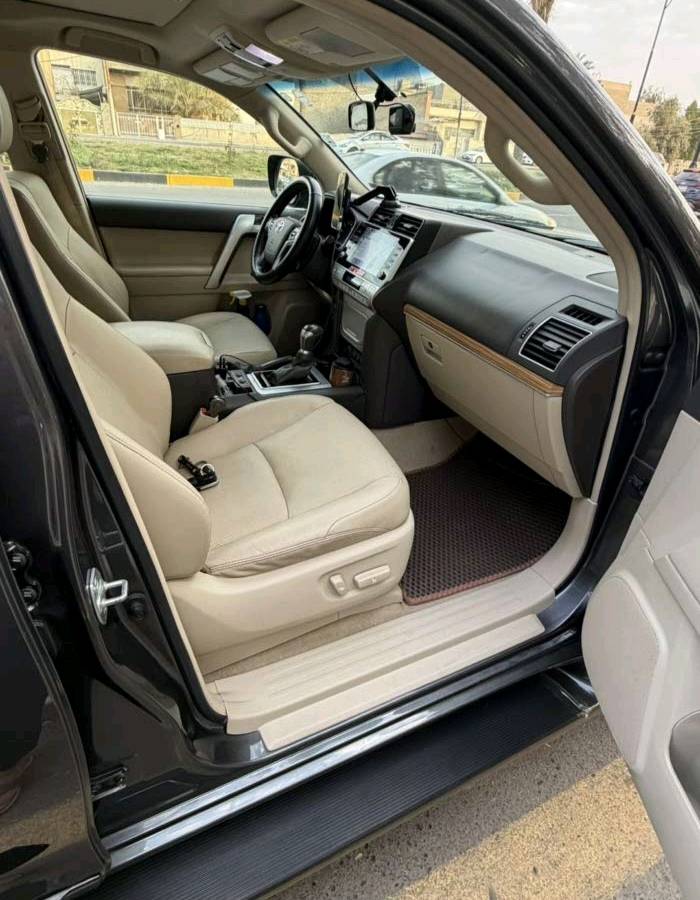 
شنو موديل السيارة؟: 
تيوتا برادو VX
وين موقعك لعرض السيارة؟: 
بغداد البنوك
نوع المحرك وكم سعة اللتر؟: 
4000-4999 سي سي
شنو حالة الإطارات؟: 
سليمه
هل السيارة تحمل أوراق تسجيل أصلية وكاملة؟: 
نعم