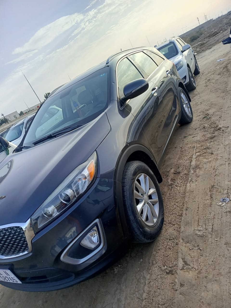 سلام عليكم سورنتو موديل 18رقم بغداد دولي وارد امريكي كلين بدون حادث كفاله عامه محرك وكير  تخم تاير تبريد مكفول محرك 2400 مكاني واسط الزبيديه وسعر إتصال ***********
