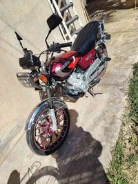 24 للبيع كامل شغال محرك شرط مامفتوح اخرس. السعر500 بي مجال  0785545862...