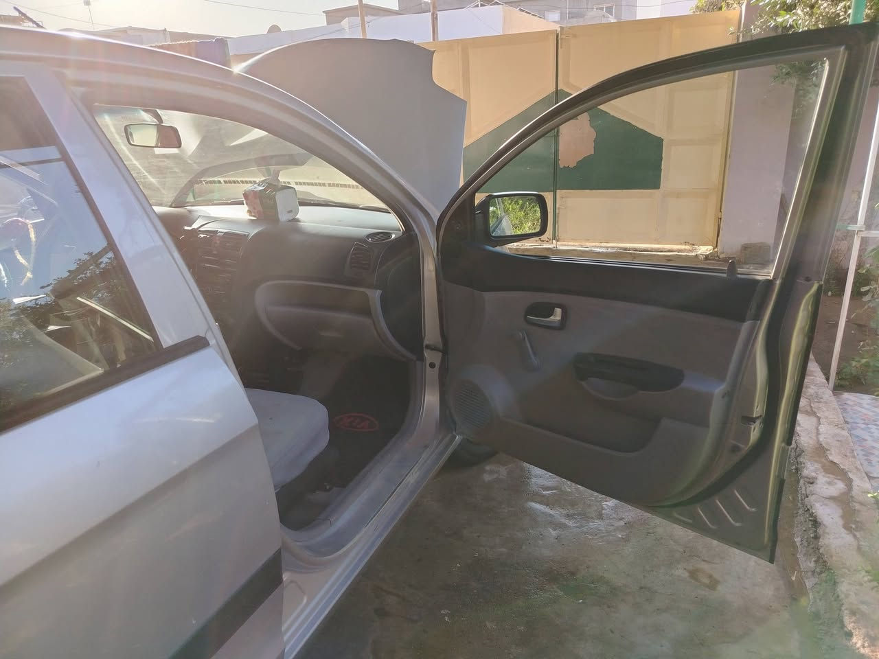 السلام عليكم بيكانتو كيه البيع سياره جديده محرك شرط كيرشرط بيهاصبغ نص جاملغ وبنيد رقم أربيل سنويه ل 27 تبريد شغال تتفئه 4تايرات جددصدر جديد سياره ماناقصها شي بس ستر الله سعرها 50قفل مكاني صلاح الدين الشرقاط رقم التلفون***********
