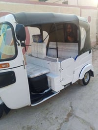 شباب تكتك للبيع موديل 21رقم وسنويه ل شراي يدلل هاذه رقم راعيه 07868646...