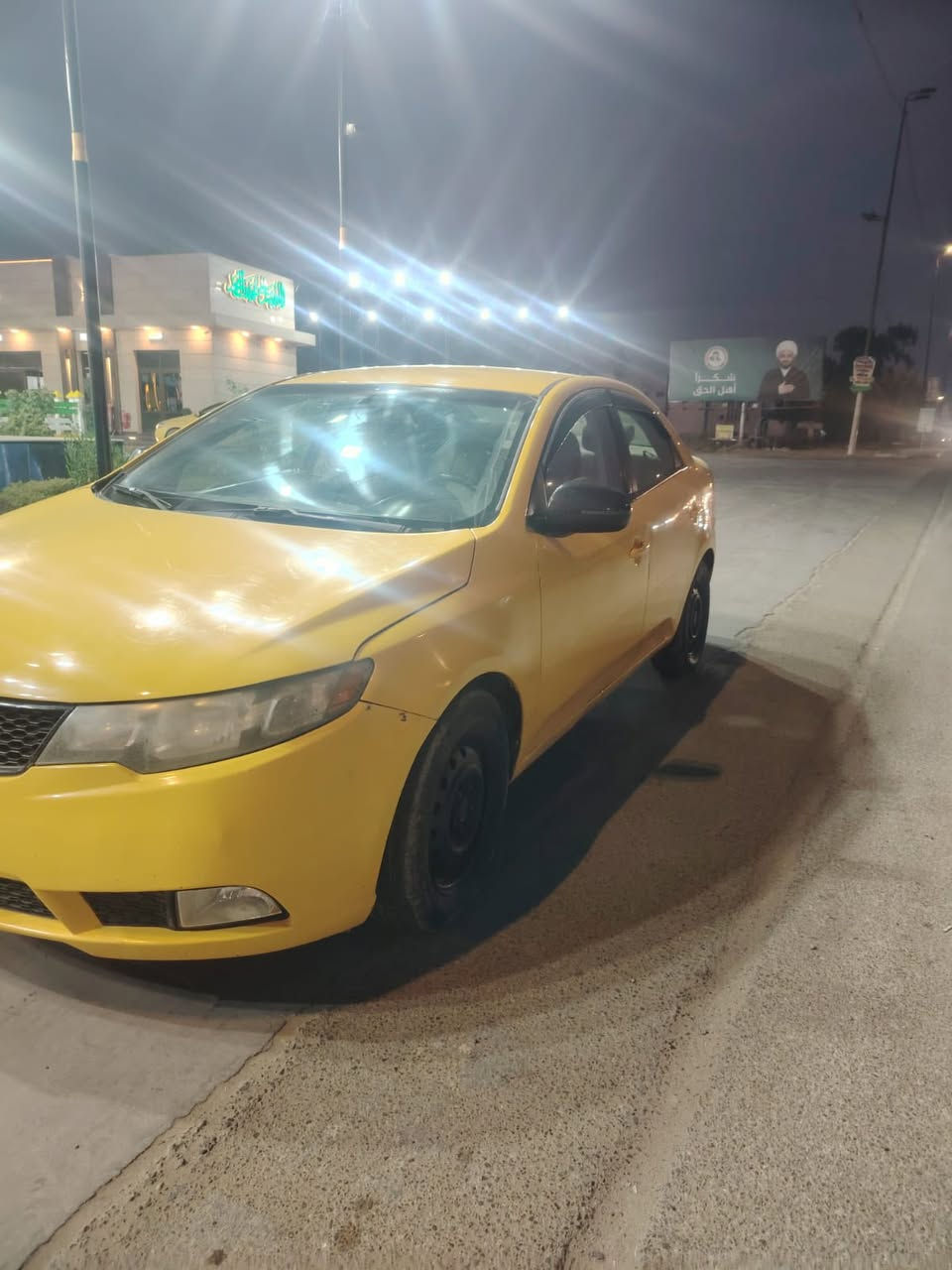 سلام عليكم فورتي 2011كير ومحرك وحدادية كفاله تخم تاير جديد مكينه2000دوش المرغوب مشروع وطني 
السعر80وبيها مجال 
الاتصال***********
مامتواجد بلخاص 👆👆
مواصفات السياره 
نص فول غني عن التعريف
