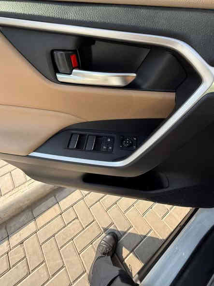 راڤ 4
بانزين ( بدون لوحات ) فحص  مؤقت بغداد
موديل 2025  وكالة sas ساز 
زيرو 
مواصفات بصمة + حساس امامي + حساس خلفي 
كاميرا +   4 ويل درايڤ
بدون فتحة سلايت 
(السيارة متعرضه حالوب من اليابان ) خفيف 
السعر 37.500 مليون دينار 
 العنوان بغداد السيدية 
***********
