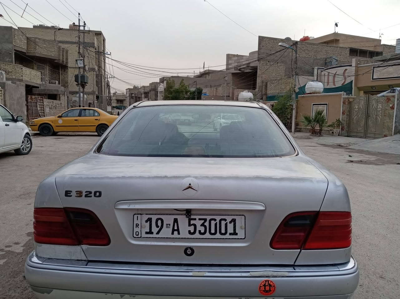 سلام عليكم ورحمة
مارسيدس 320 (ام عيون)

مديل 1995

رقم انكليزي كربلاء بسمي

شرط تحويل

داخل جلد اسود

كشنات جدد

محرك خراطيم

شاشه وكامره بك

مكان سياره بغداد بلديات
للاتصال ***********

            السعر(70)
