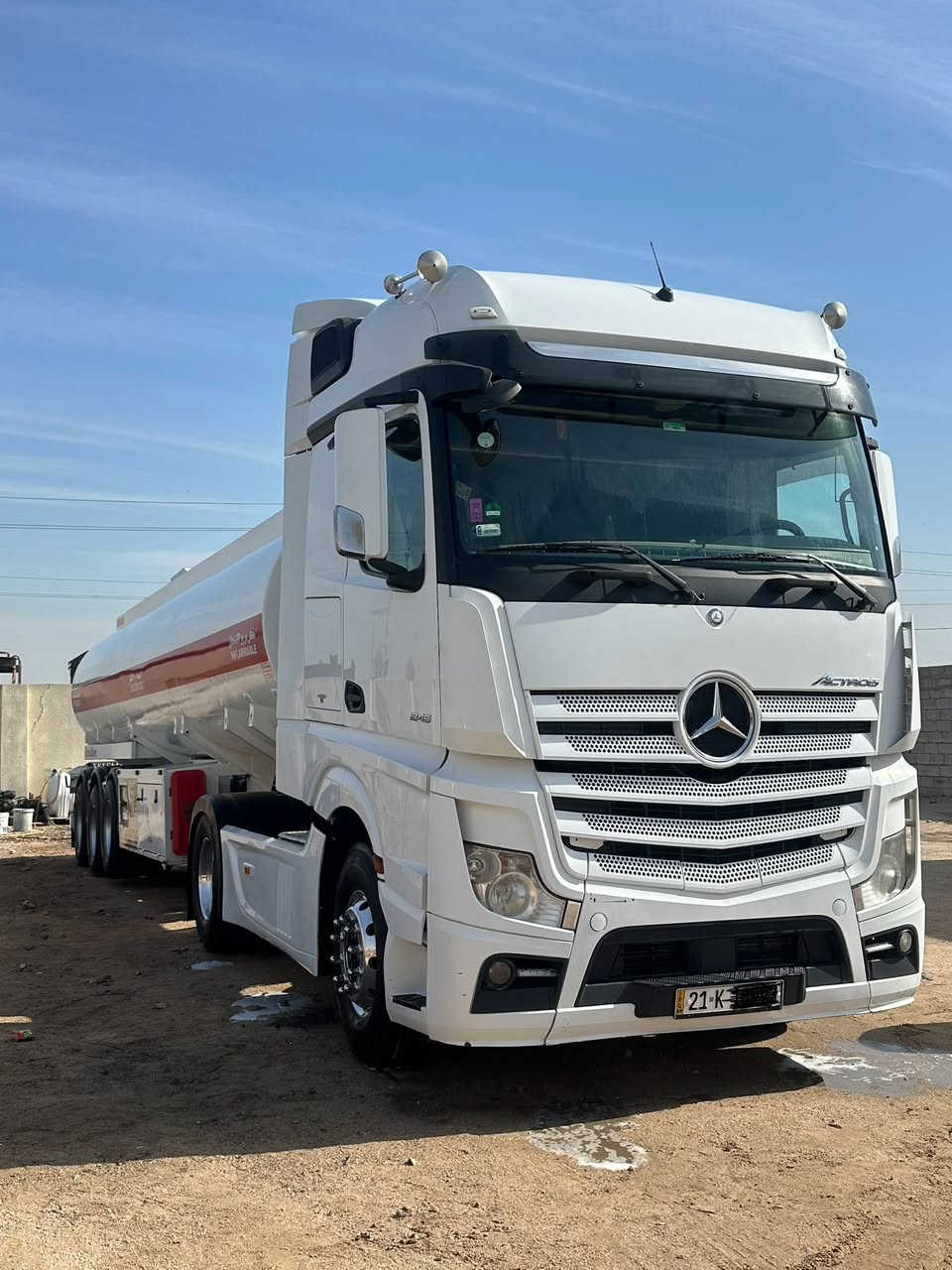 اكتروس وحش 2016 قماره سقف وسط محرك كاور عالي المرغوب حجم 1845. ماشية 700 الف تانكي موديل 25مكيل وجي بي اس تخم تاير سياره كفاله عامة مكلف بالنشر،،
 للتواصل ***********
 مكان السياره البصره
