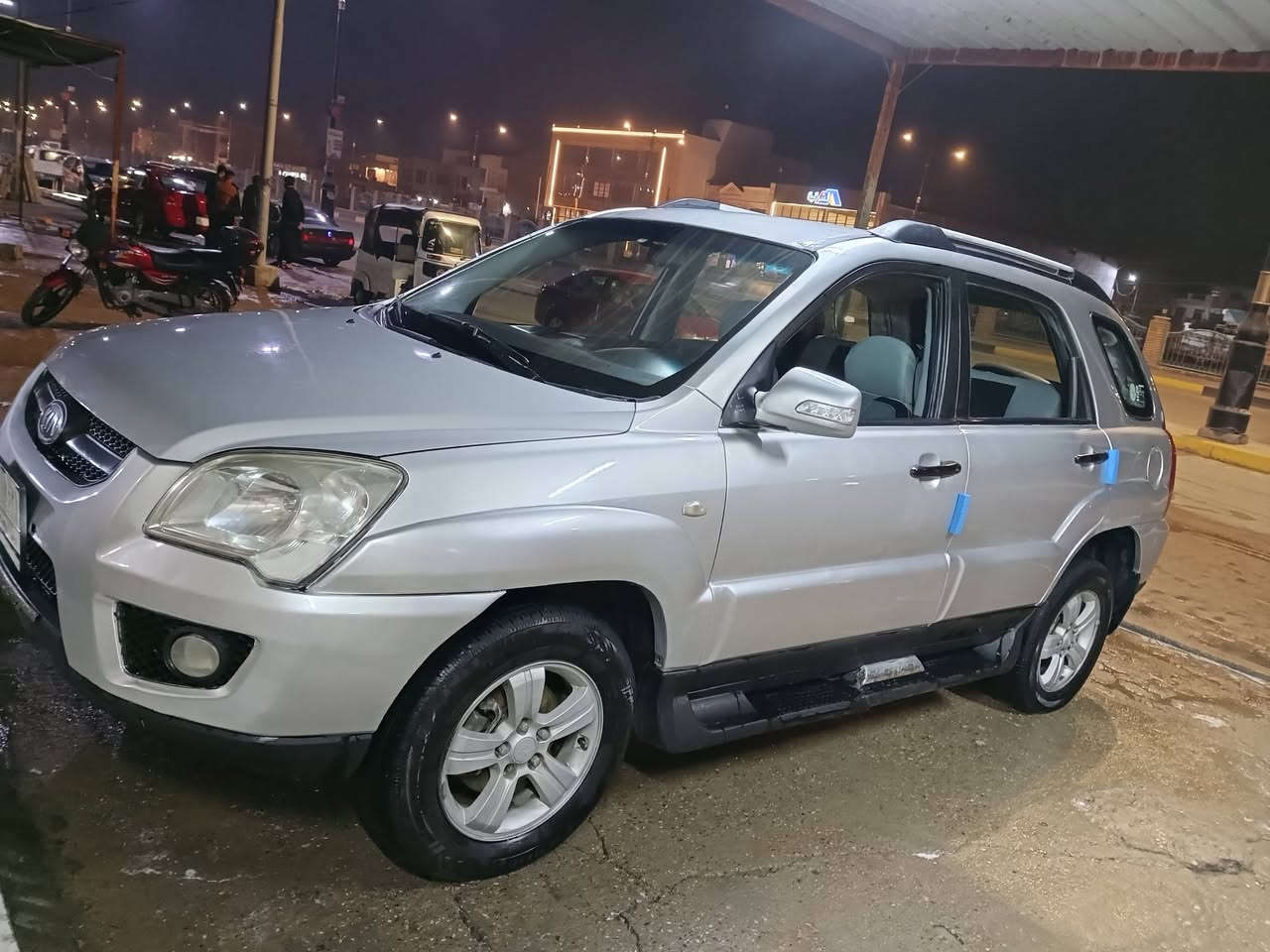 كيا سبورتج 2009سياره وارد امريكي ضرر باب الصدر مصبوغة حزام سياره جاهزه حداديه نضيفه سعر شده وبيها مجال ترهم مراوس اونقد رقم الهاتف ***********
