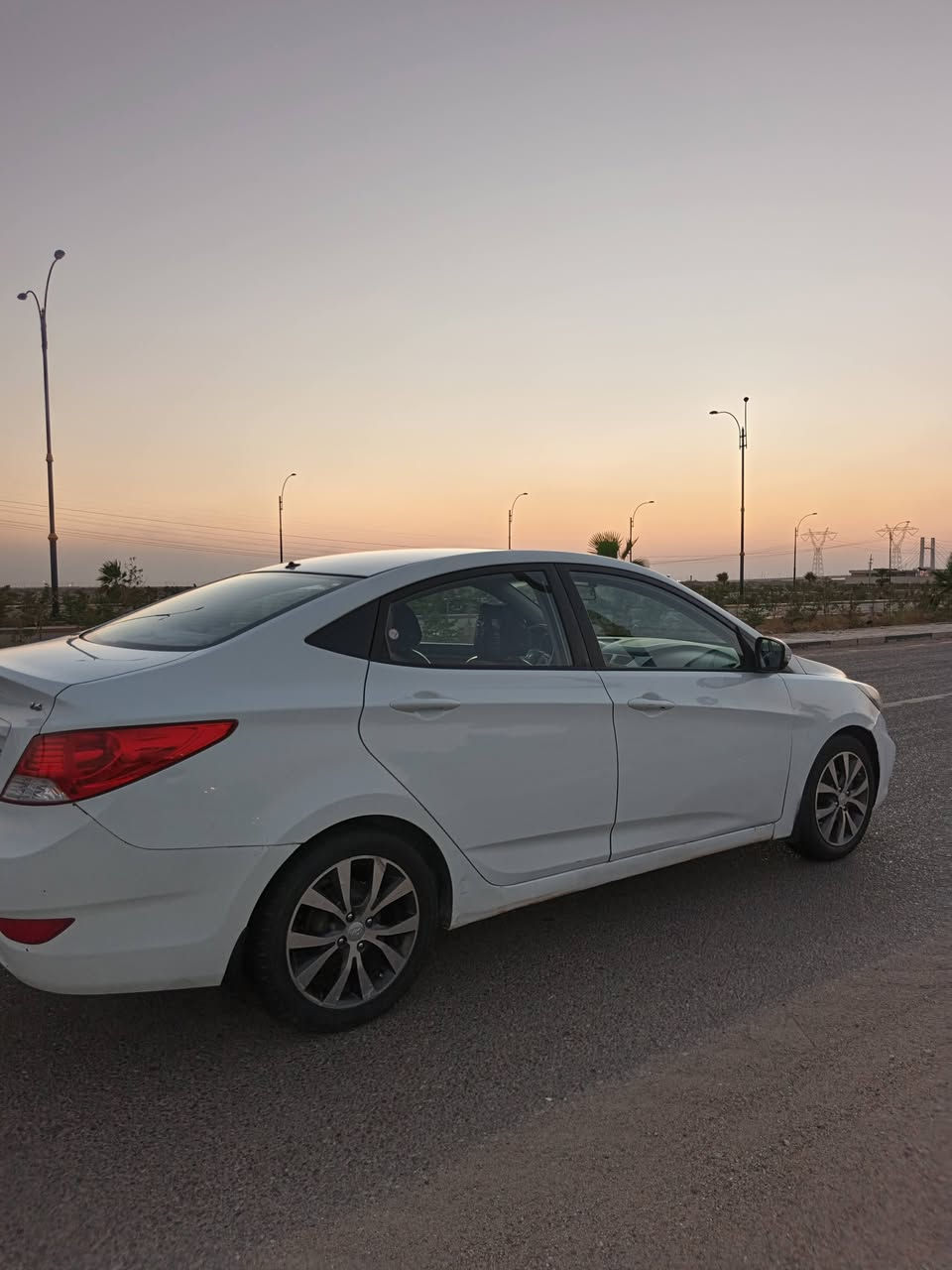 السلام عليكم
اكسنت مديل 15 خليجي قطرتين مكينه 1600
تبريد حداده تخم تاير كله جديد مناقصها شي بيه بنيد مصبوغ وجاملغ بارد سياره كلش نضيفه السعر 88 وبيه مجال للشراي كلش قليل 
عنواني بصرة الامن الداخلي 
***********
