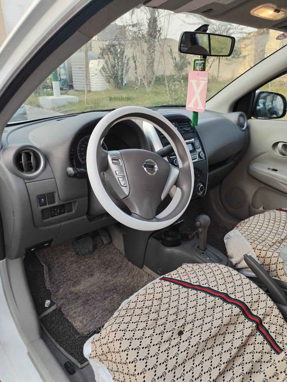 السلام عليكم مرا خصت الادمن سياره سني للبيع هندي مديل 2023 ماشيه 35الف رقم اربيل السياره بيها دحجه بلمدكر الامامي الايمن والباقي كله كفاله عامه السياره جاهزه ماتخسر عليها فلس السعر 120$ العنوان الجزيره شط العرب باب الهوا الاتصال علئ الرقم *********** البصرة, العراق
