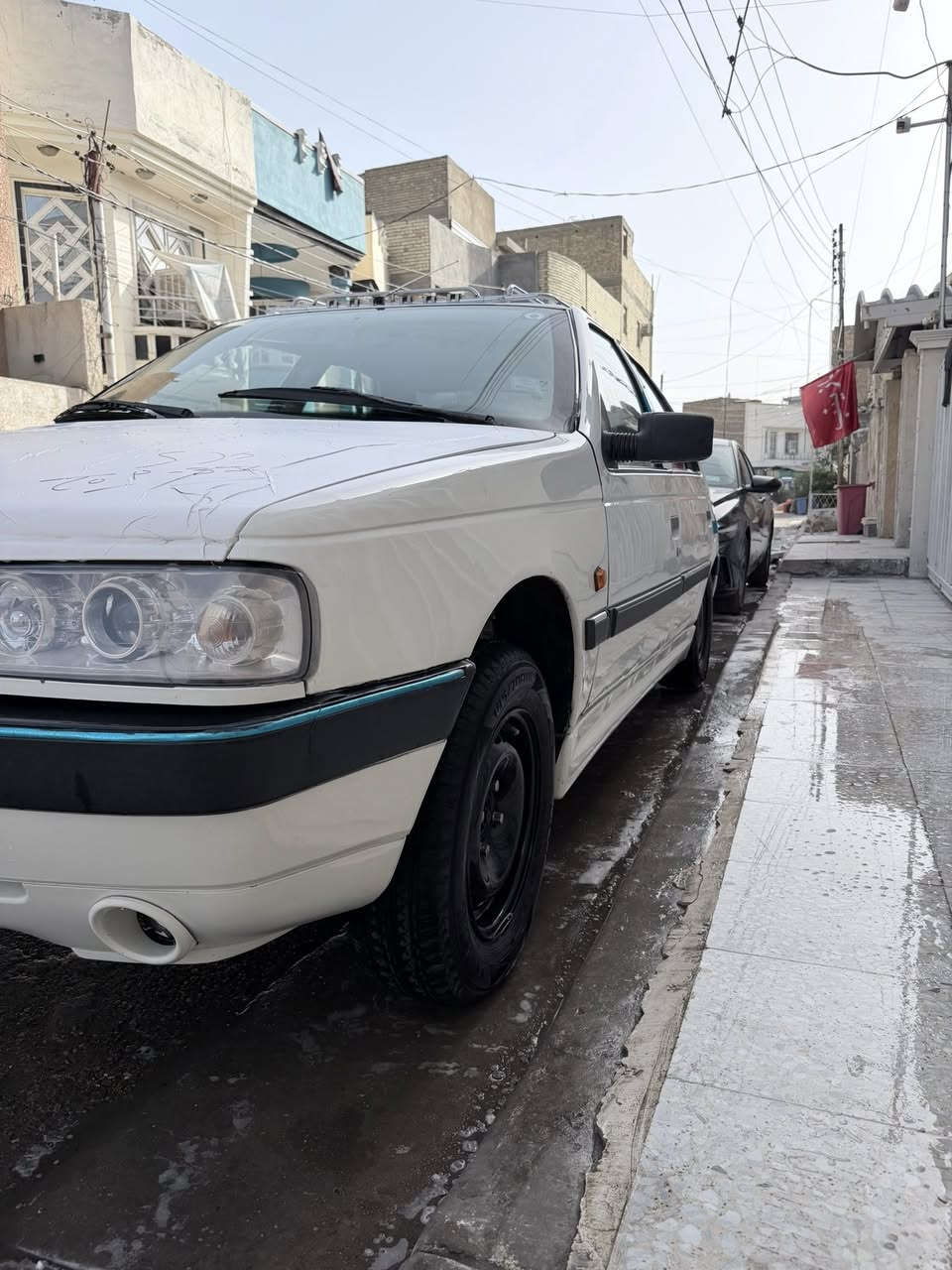 السلام عليكم 
بيجو glx مديل ٢٠٠٩ 
السيارة جديدة 
صدر جديد امامي خلفي 
تايرات جدد
تبريد شغال 
السعر ٤٠ وبيهة مجال بسيط
مكاني بغداد جكوك 
***********
