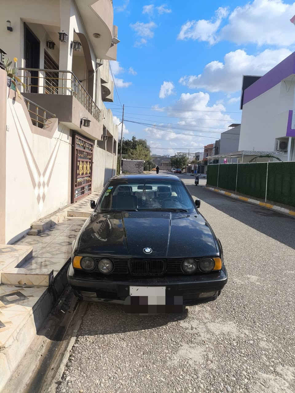bmw/موديل 91 525
رقم دهوك كل عيب ما بيا نضافه شرط 
بأسمي سنويه كلشي بأسمي استفسار علا هاذه الرقم ***********
سعرها 55$ وبيها مجال شويه
