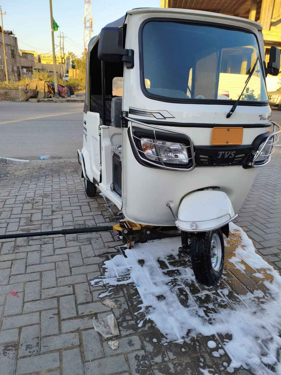 للبيع زيرو صارلها شهر طالعه من الوكيل
موديل 2023 بأسم الوكيل شوكت ما ايعجبك اتحولها بأسمك مباشر للاستفسار *********** ممتواجد بل فيس 
تجي وتشوف بعينك زيرو شركه
