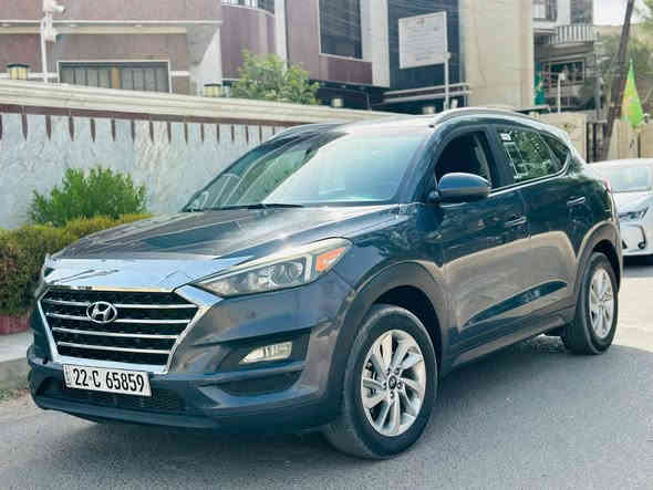 السلام عليكم 
من رخصة الأدمن المحترم         👇
للبيع سيارة توسان 2019  سعر 158 وبيها
مجال.                                     👆
وارد امريكي بيها حادث دعاميه فقط 
الباقي كفالة عامة 
مكينة وكير كفالة شاصي ولغد كفالة 
السيارة جديدة بمعنى الكلمة 
مواصفات السيارة نص فول 
معروفة مواصفات السيارة 
مكاني بغداد 
السعر 158 وبيها مجال بلاش والله ماكو هيج سعر 
رقمي ***********
