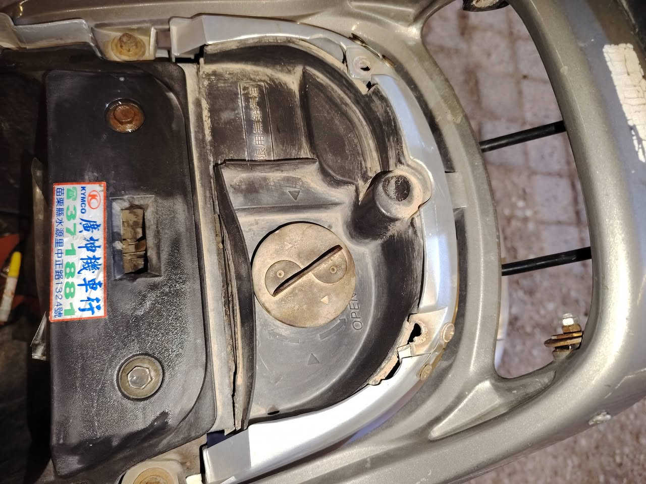 كرستال محرك ماكس حاويه
مكفوله من كلشي كفر بلادي 
امختم كل نقص مابيه سعر 
600 بيه مجال لشراي 
التصال عله هاذه رقم ***********
