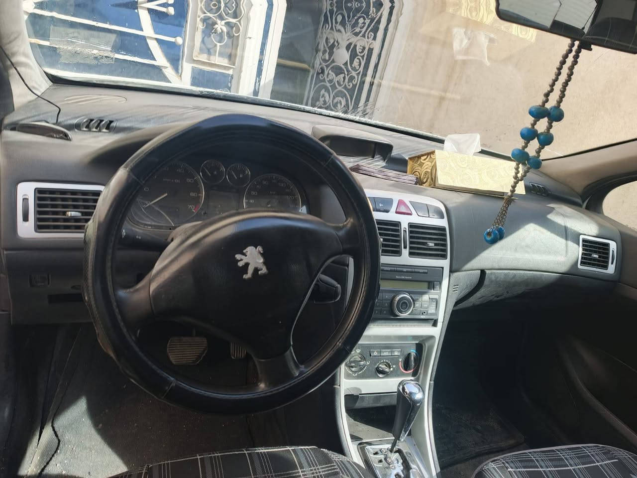 بيجو ٣٠٧ موديل ٢٠٠٦
لونها ابيض رقم بابل دولي. كير ومحرك مكفول كهربائيات ما بيها عطل بطارية جديدة. تايرات جدد. عبوة فيت بمب جديدة. بيها رشة بابتين اليسرى بسبب شخوط. تبريد منظومة كاملة جديدة. مسطرة نوزلات جدد. سيارة جاهزة من كل شيء. باسمي والتحويل شرط مكاتبة مرورية. اريدها ب٥٣$ وبيها مجال


**إذا كنت صاحب هذا الإعلان وتريد حذفه لأي سبب، رجاءا أرسل رسالة إلى الدعم الفني**