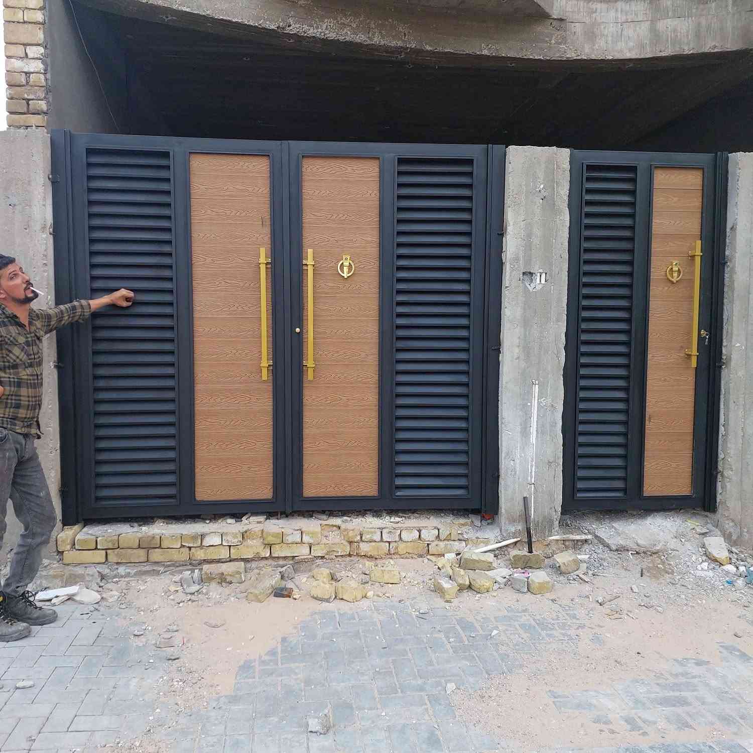 معمل القبله لكافة اعمال حداده بيبان شبابيك محجرات سقايف تغليف واجهات بالكيبون مكاني البصره( القبله ) ***********
***********
