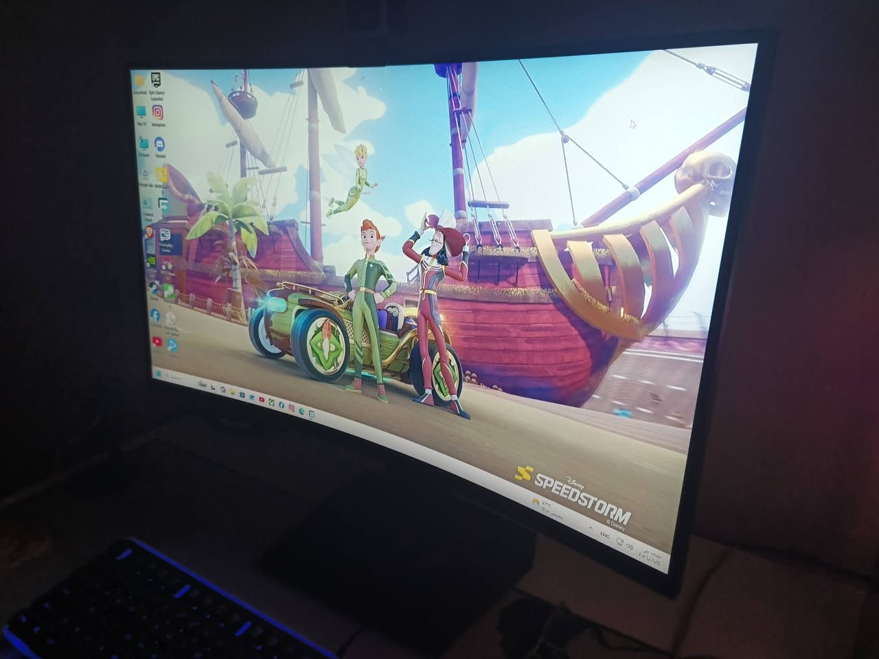شاشه 
Asus
27
1080
240 هرتز
Hdr
Va
سرعه الاستجابه .0.5
السعر 200 قفل 
مكان بغداد البياع 
توصيل محافظات ماعندي
***********
