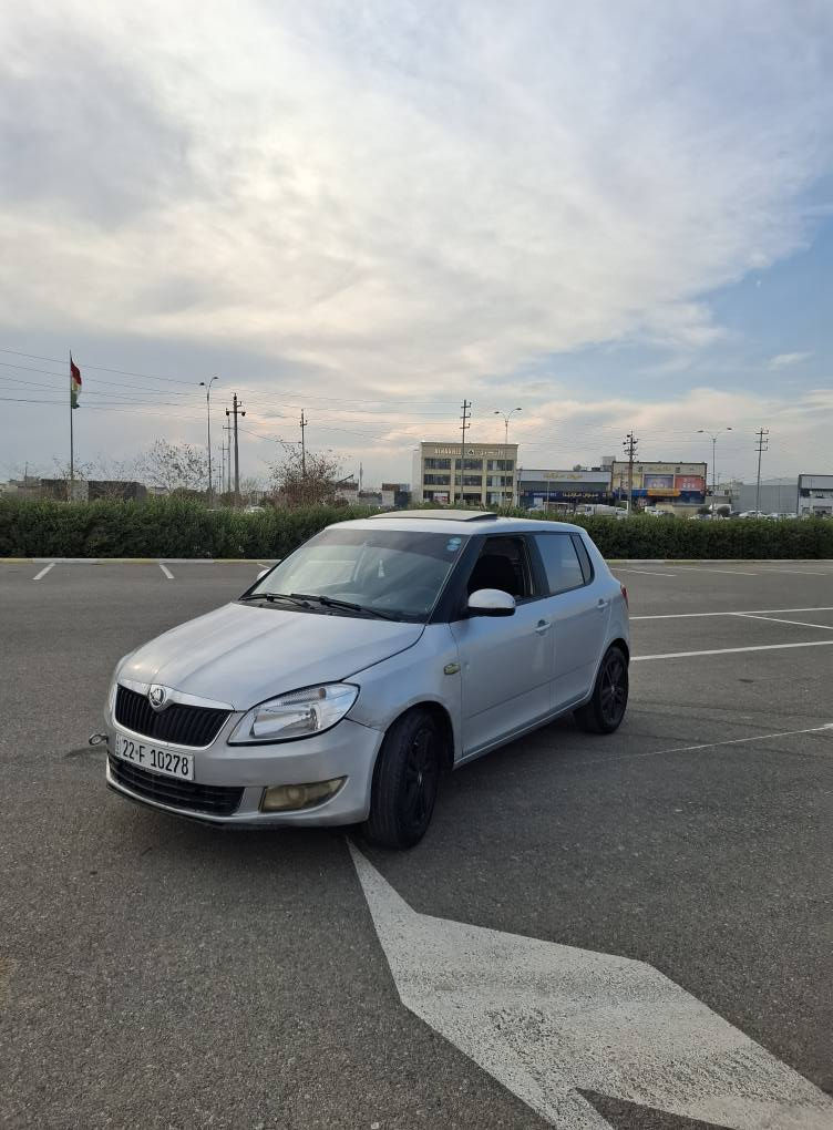 سکودا فابیا مودیل 2015 
تبریت توماتیک چوار جام کارەبا ویل کەپ ڕقم سنوی 2030 هەزەو فعس 2026 کیرو مکینەو هەموو گیانی بەشەرت ماڵی دۆستە بێ کێشە 4پارچە صبغ  عنوان اربیل سعر 62$مەجالێکی کەم 
ڕقم موبایل *********** أربيل, العراق
