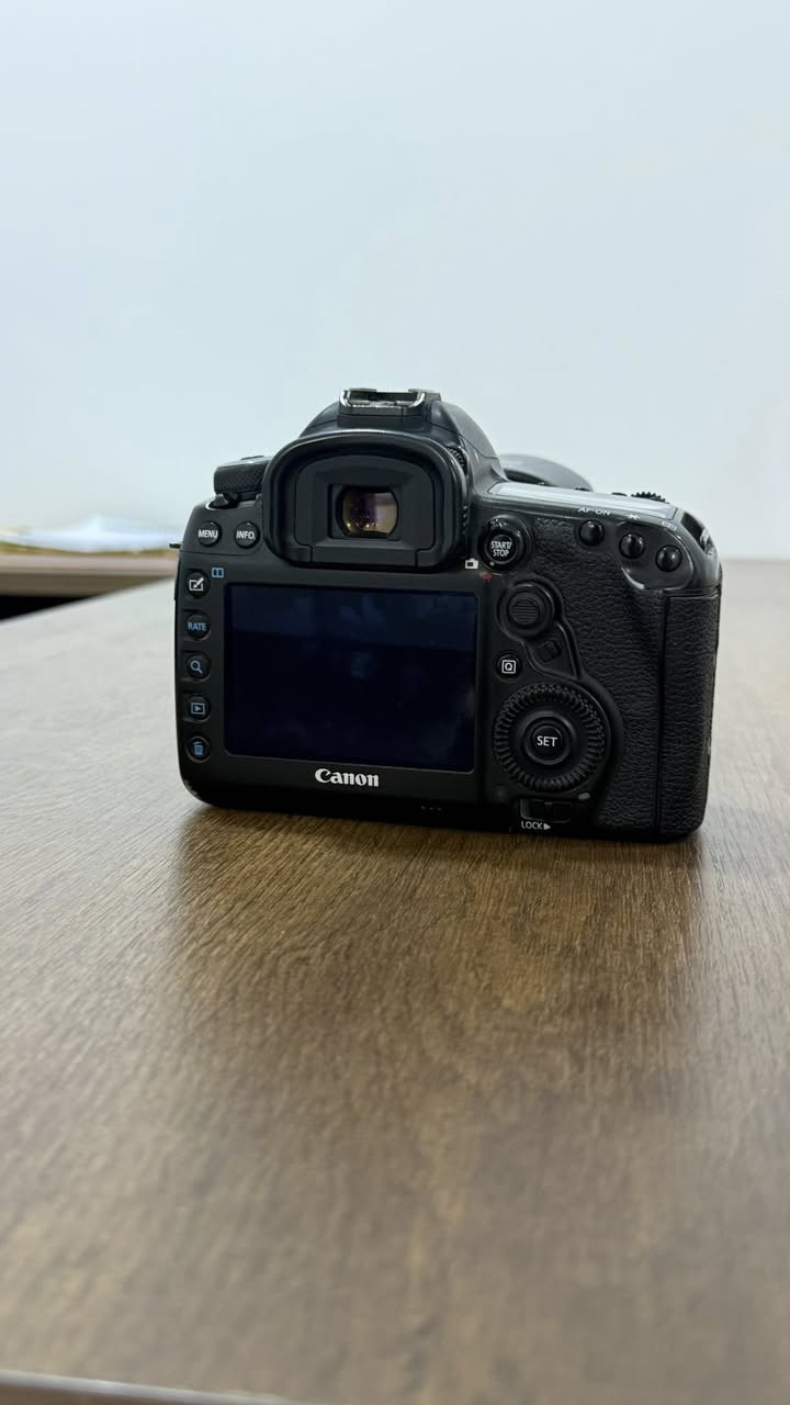 للبيع
كانون 5D iv
بدي نظيف و عدسه طابب عليها تراب موضح بصوره
انطي سعر الي يناسبه و مبروك اله


**إذا كنت صاحب هذا الإعلان وتريد حذفه لأي سبب، رجاءا أرسل رسالة إلى الدعم الفني**