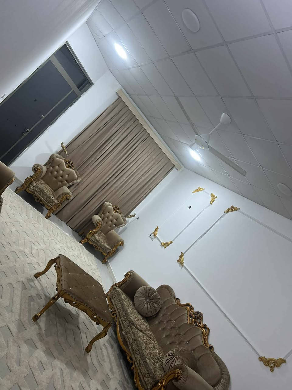 تخم ملكي ١٠مقاعد جديد بسعر ٧٥٠مكان بعقوبه شفته الشراي يراسلني على الخاص


**إذا كنت صاحب هذا الإعلان وتريد حذفه لأي سبب، رجاءا أرسل رسالة إلى الدعم الفني**