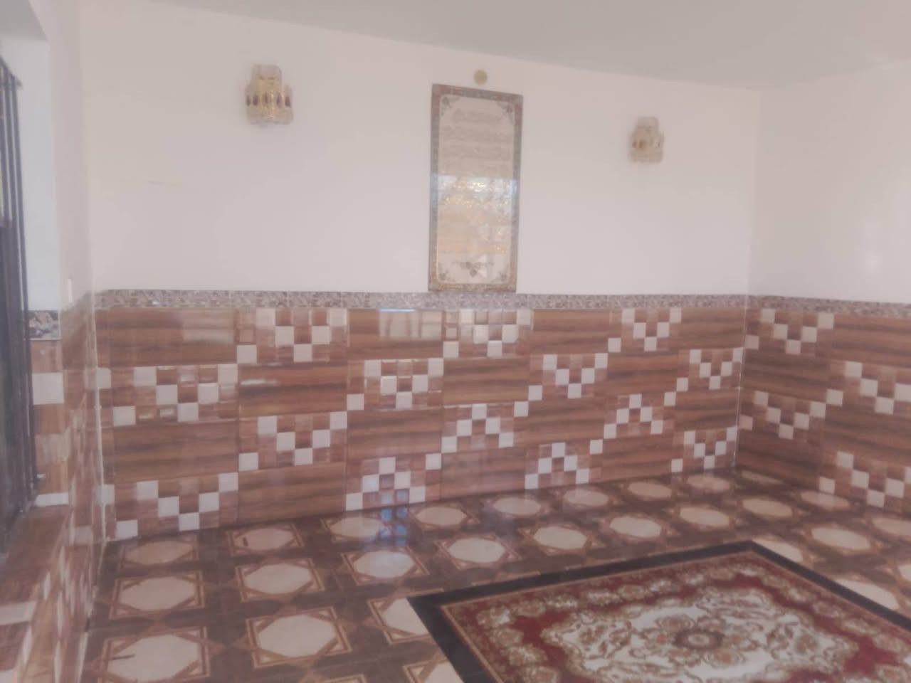 بيت 200للايجار وره المعارض ***********
