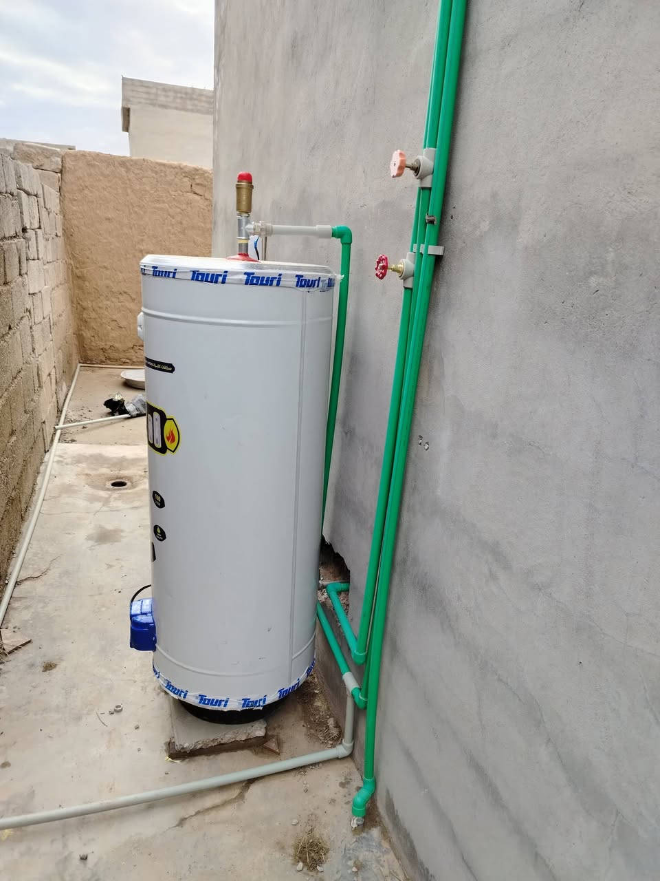 تأسيس كيزر وتأسيس ماء وتبديل هيترات كزر تأسيس كهرباء  ***********
