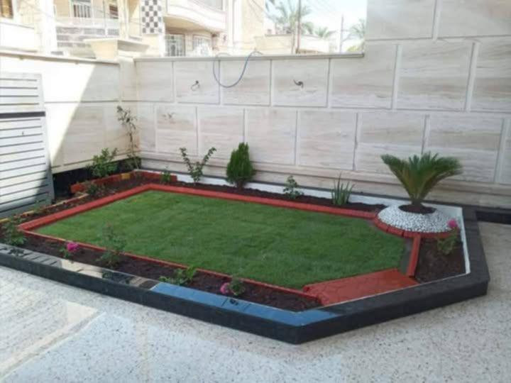 حديقة أحلامك تبدأ بلمسة احترافية! 🌿✨
خدماتنا  تشمل:
• تصميم وتنفيذ الحدائق المنزلية بأحدث الموديلات (مودرن، كلاسيك، ريفي).
• ترتيب الثيل الطبيعي والصناعي.
• شتلات زينة ونباتات مختارة بعناية.
• ديكورات حجرية وممرات وإضاءة مخفية تبرز جمال الحديقة.
📍 مكان العمل: داخل مدينة الموصل حصراً.
💰 السعر: يعتمد على مساحة الحديقة والموديل المختار (أسعارنا تنافسية وخدمتنا متميزة).


**إذا كنت صاحب هذا الإعلان وتريد حذفه لأي سبب، رجاءا أرسل رسالة إلى الدعم الفني**