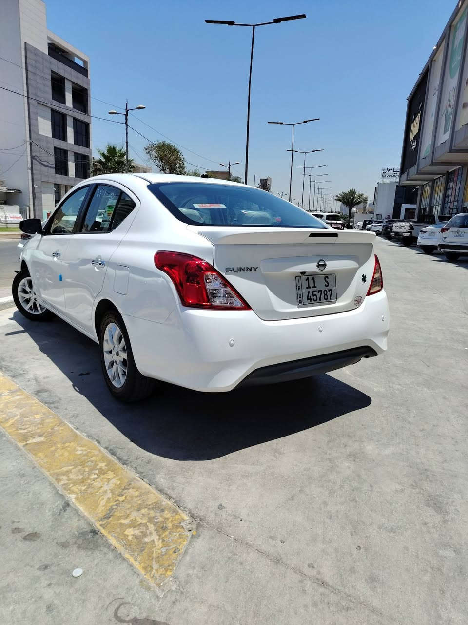 السلام عليكم
نيسان سني 2023 فول مواصفات جديده جدا 

بصمه تشغيل وابواب ووصندوق

تبريد ثلج بمعنى الكلمه

مري شفط

قطعتين تبريد

4 جام كهرباء

5 ويل كب

بصمه عدد 2

غرفتها نظيفه جدا

تحكم ستيرن

شاشه لمس

كامره دواره 

تخم تاير جديد باتري جديد 

اشاير بل مري

تبريد شاشه بيانو

رقم دولي الجديد باسمي سنويه وهزه جديد

سياره جديده مابيها اي نقص سعر 118 ورقه وبيها مجال للطيبين التساهل موجود وتأخذوها من عيوني بغداد

*********** حيدر السعدي

بغداد قرب ساحه عدن

ملاحظه سياره بيها طخه بسيطه بل دعاميه والبراكيت نصبغت دعاميه الخلفيه باقي سياره كفاله عامه
