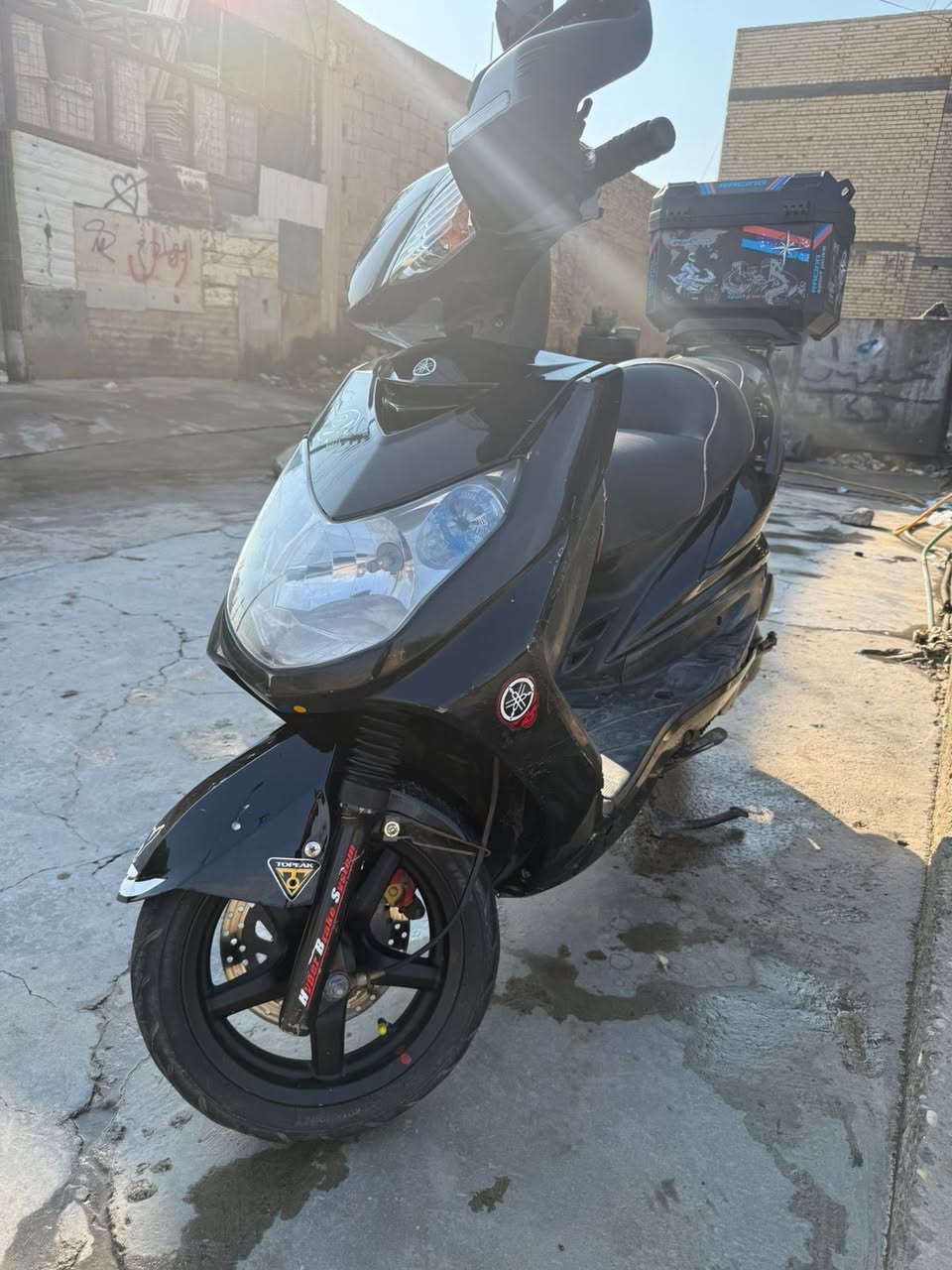 سكنس رقم وسنويه
كفاله عامه
تحويل ثاني يوم
كشن رياضي اصلي 
ماشيه 21 حقيقي
السعر 2000 وبيه مجال بسيط
مكاني بغداد الحسينيه
***********
