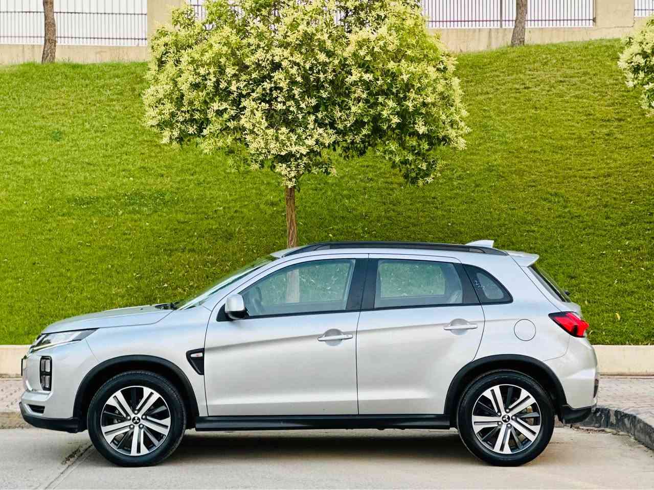 Mitsubishi outlander 2024 ASX 📦

ئاوتلاندەر ٢٠٢٤ مواسەفات خلیجی سفری ئێرە 
سەیارەکە سینی و ئەمریکی و مستەعمەل نییە 
بە سفری لێرە دەر کراوە و تەنها ٢١ هەزار کیلۆمەتر ڕۆشتووە .
سەنەوی تازەیە گێڕ و مەکینە و هەموو شتێکی بە شەرت 
سەیارەکە بێ بۆیاخ و بێ ساردە 

مواسەفات : 
شاشە 
کامێرا 
تراکشن کۆنترۆڵ 
پارک سێنسەر 
گێڕی تۆماتیک و سپۆرت و L 
جام کارەبا 
ئاوێنە کارەبا 
پێشو دوای لید و زینۆنە 
تەحەکومی سوکان و تەحدید سورعە 
زۆر مواسەفاتی تر 

سەیارەکە سعری خوار بازاڕە 
سعر : 158$ و معامەلەیەکی کەم 

📞 *********** السليمانية, العراق
