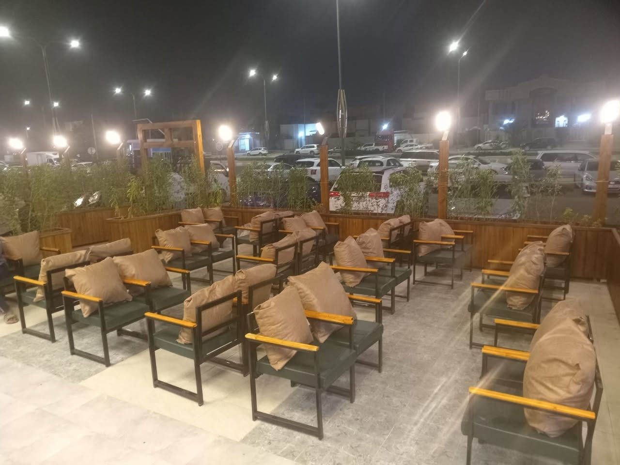 ✨ تميَّز معنا بأجمل العروض والموديلات! 🛋️💯
🛋️ إنتاج جديد وحصري:

المتانة والأناقة في تصميم واحد.
دقة في الأداء ورقي في التصاميم.
ألوان عصرية قابلة للتغيير حسب طلبك 🌈.
أقمشة وتر بروف ضد الماء 💧💯.
🎉 جلسات مودرن وكلاسيك:

تناسب المطاعم 🍱، الكافيهات ☕️، الحدائق 🌳، ومراكز التجميل 💅.
عروض خاصة بمناسبة العام الجديد 2025 ✨!
✔️ موديلات عصرية ودقة في التنفيذ.
✔️ أفضل الخامات وأعلى جودة.
✔️ خدمة التوصيل لجميع المحافظات 🚚.
العنوان /بغداد ابوغريب 
📩 للحجز، أرسل صورة المنتج أو تواصل معنا عبر الواتساب:
📞***********
📞***********

#مودرن #كلاسيك #عروض_2025 #جودة_عراقية
