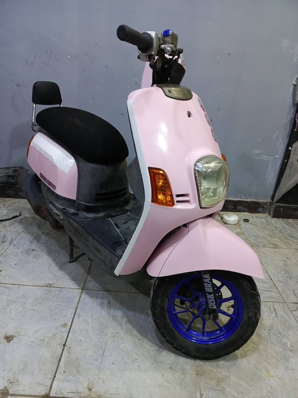 صبغ كفرات بوليس لون وردي 
+ صبغ حسب طلب الزبون 
عنوان كربلاء *********** وتساب
