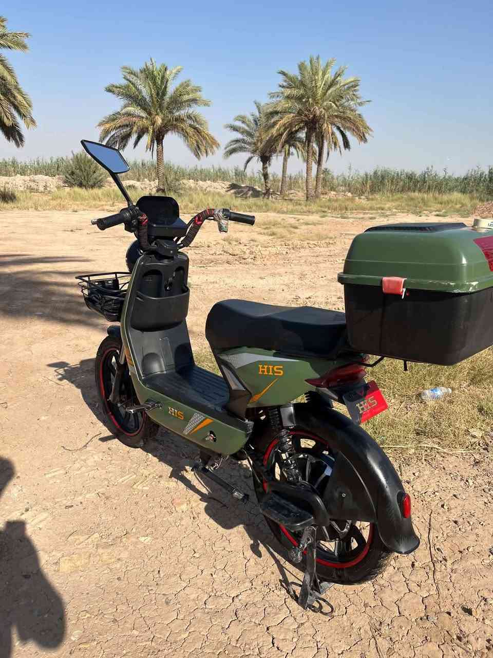 سلام سلام ..؟
للبيع دراجه شحن H15.    بطاريات 5.  4 نمر سرعه 65 حقيقي 
صندوق وسله بيه تايرات جبلي مرايه 1 بيه + شاحنه+  بايدر 
دراجه نضيفه تخبل رزانه سعر 400 بي مجال العنوان بغداد بسمايه قريه 10 الاتصال و لستفسار. *********** متواجد كل الوقات ...     تــــــحياتي لــــــــكم ...
