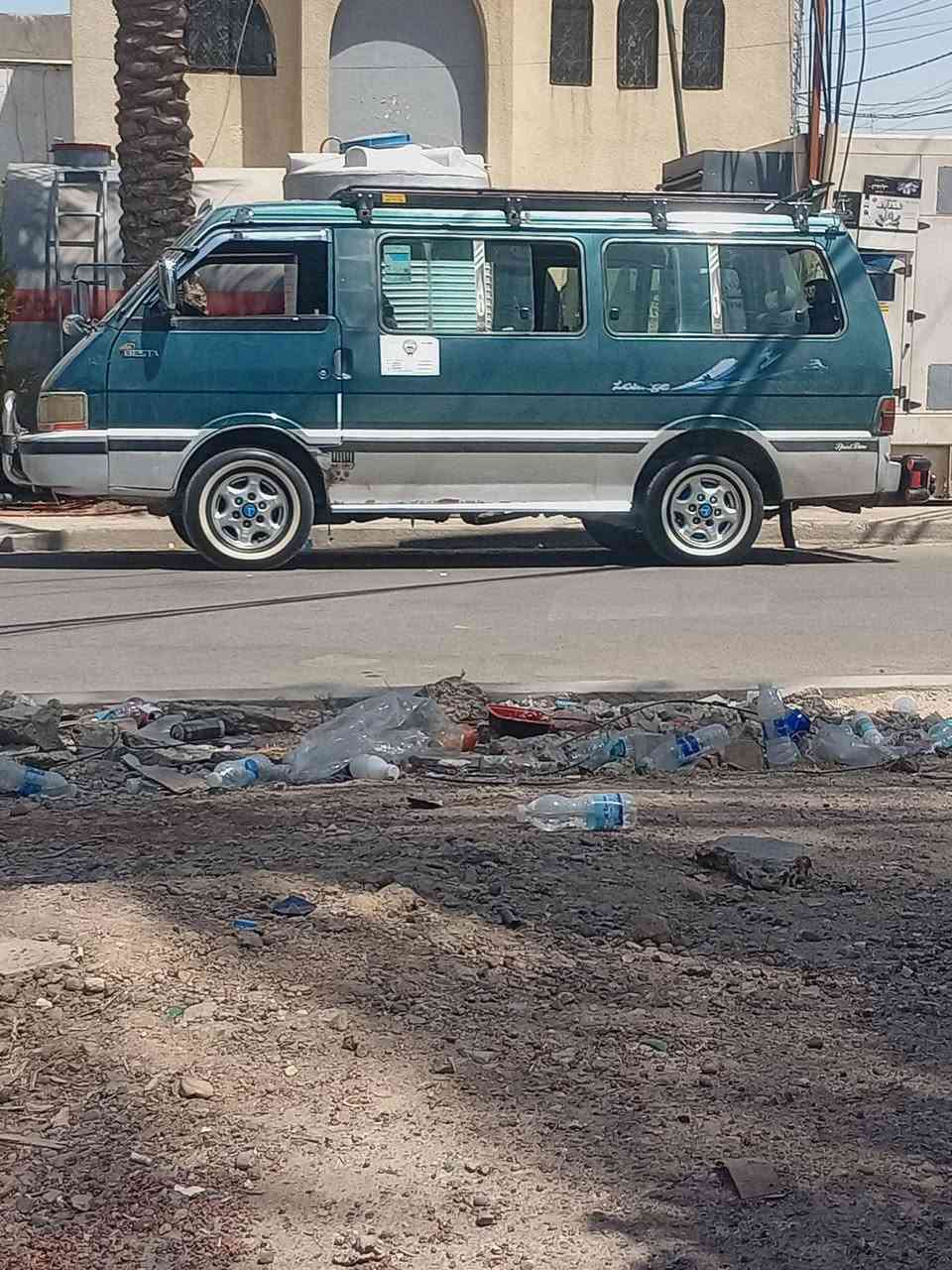 سلام عليكم كيا لبيع موديل ٩٤ سياره بلاديه بيها الربع وره باب سلايت جلاتين والجنطه مبدله باقي كفاله محرك كير صدر تايرات جدد  كهربايات من الدعاميه لدعاميه  دوشمه حلوه سنويه ٢٧ لشهر ٤ تريد تحويل تريد وكاله  ٥٨ وبيها مجال *********** واتساب مكان ابو غريب
