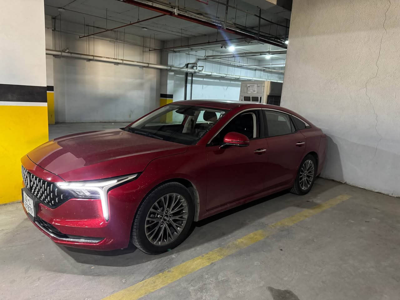 📣 بۆ فرۆشتن: Bestune B70 Premium 2023
ئۆتۆمبێلێکی زۆر خاوێن و کەم ڕۆیشتوو، بە مەرجی شەریکە و بێ لێدان.
🛠 زانیارییە تەکنیکییەکان:
• مۆدێل: ٢٠٢٣ (2023)
• کیلۆمەتر: ٥,٠٠٠ کم (5,000 km) - زۆر کەم ڕۆیشتووە.
• بزوێنەر: 1.5 Turbo (پێشکەوتوو و بەهێز).
• گێڕ: 7-Speed DCT (گێڕی دووبڵ کلاتچی ٧ نمرەیی، زۆر خێرا و نەرمە).
• دۆخی دەرەوە و ناوەوە: وەک سفر وایە، بێ بۆیە، بێ سارد 

🛡 گرەنتی شەریکە : 5 ساڵ یان 150,000 کیلۆمەتر

✨ گرنگترین مۆسەفاتەکان (Premium):

حاسەی پێشەوە و پشتەوە

• کوشنەکان: جلد، کارەبایی، و گەرمکەرەوە (Heated Seats).
• تەکنەلۆژیا: شاشەی گەورە, youtube, car play ، کامێرای ٣٦٠ پلە، ڕاداری پێش
• دیزاین: پانۆراما، لید لایتی زیرەک، ویلی نایاب.
• ئارامی: Lane Assist و سیستەمی برێکی زیرەک.

💰 نرخ: (170 وەرەقە) و مەجال

📍 پەیوەندی و شوێن:
• شوێن: هەولێر (Erbil)
• ژمارەی مۆبایل: ***********

📣 للبيع: Bestune B70 Premium موديل 2023
سيارة بحالة الوكالة، نظيفة جداً واستخدام قليل، بشرط الفحص (بدون صبغ أو حادث).
🛠 المواصفات الفنية:
• الموديل: 2023
• المسافة المقطوعة: 5,000 كم فقط (شبه صفر).
• المحرك: 1.5 Turbo (قوي واقتصادي).
• ناقل الحركة: 7-Speed DCT (تبديلات سريعة وناعمة).
• الحالة: السيارة بحالة الشركة، بدون صبغ، بدون تعديل بارد، وبدون أي عيوب.
• 🛡 الضمان: ضمان الشركة لمدة 5 سنوات أو 150,000 كم.
✨ أبرز المواصفات (فئة Premium):
• الحساسات: حساسات أمامية وخلفية (Front & Rear Sensors).
• المقاعد: جلد، تحكم كهربائي، ومزودة بنظام تدفئة المقاعد (Heated Seats).
• التكنولوجيا: شاشة كبيرة، يدعم (YouTube, CarPlay)، كاميرا 360 درجة، ورادار أمامي.
• التصميم: فتحة سقف بانوراما، إضاءة LED ذكية، وويلات مميزة.
• الأمان: نظام تحديد المسار (Lane Assist) ونظام بريك ذكي.

💰 السعر :  (170 ورقة) مع مجال بسيط
📍 الموقع والتواصل:
• الموقع: أربيل (Erbil)
• رقم الهاتف: *********** أربيل, العراق
