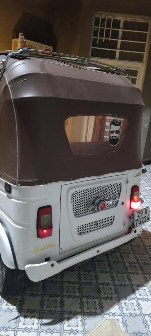 السلام عليكم تكتك لبيع مديل 22 مرقم بسمي الاستفسار الاتصال علا الارقم ***********
