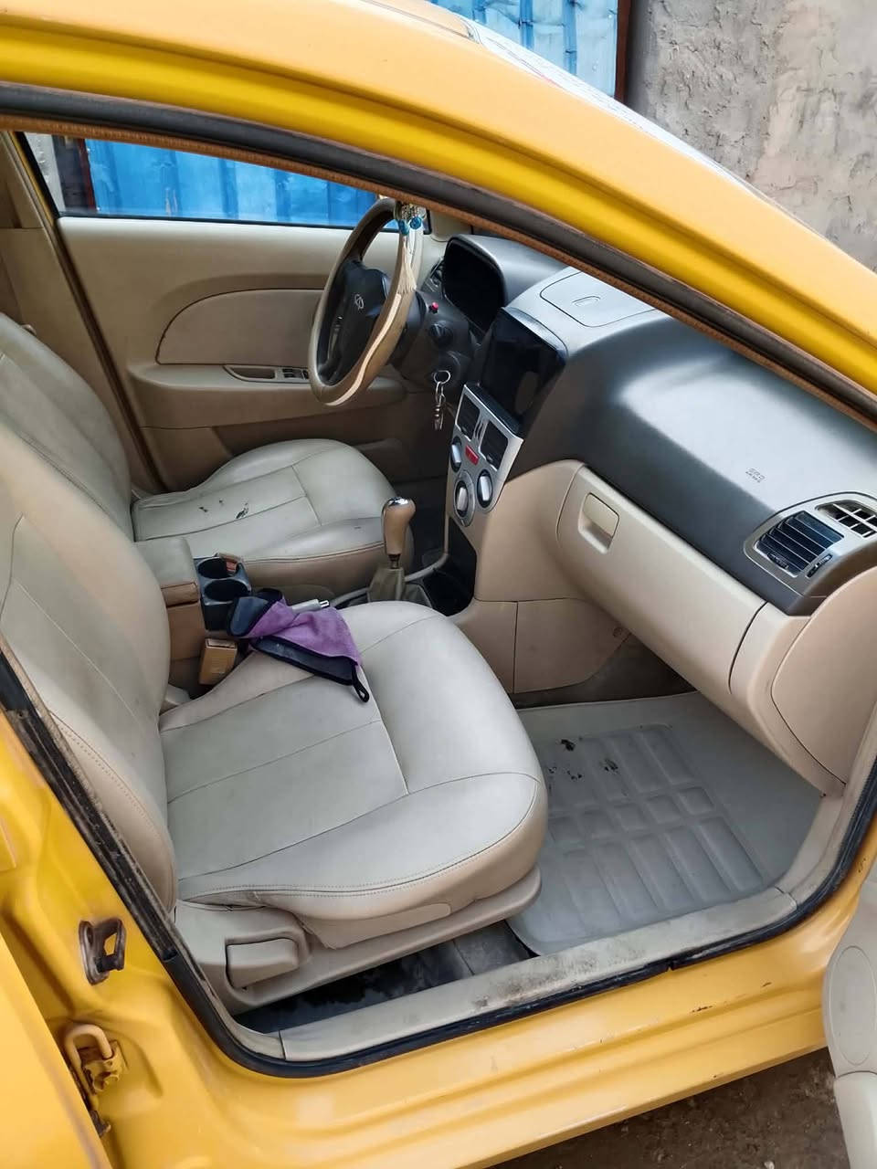 السلام عليكم
سيارة شيري فلاوين موديل 2013 مكفولة من الضربة، مكينة وكير خير من الله، صدر نضيف.
السعر: 40 وبيها مجال.
للاستفسار: ***********
