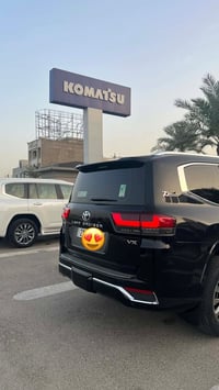 تيوتا لاندكروز VX LIMITED فول حلوة مواصفات Twin turbo   2022   ماشية 3...