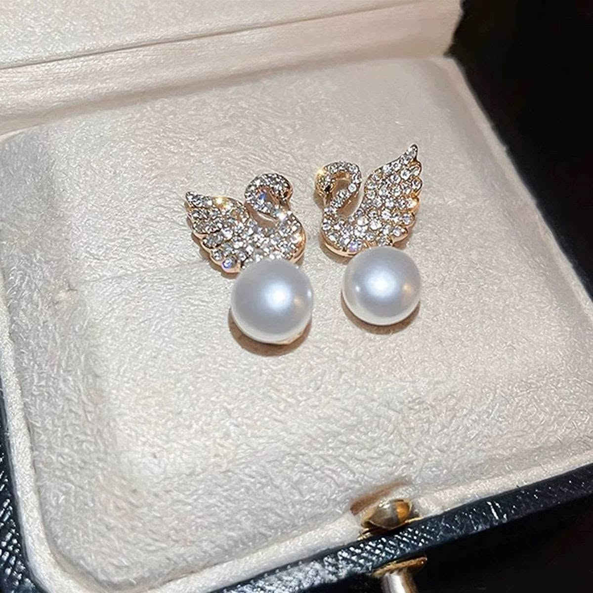 تراجي البجعه 🦢🎀✨
طلاء ثابت 
#توصيل لجميع المحافظات العراق 4الاف 
#حجز خاص كميه محدوده


**إذا كنت صاحب هذا الإعلان وتريد حذفه لأي سبب، رجاءا أرسل رسالة إلى الدعم الفني**