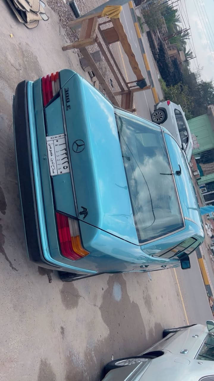 سلام عليكم للبيع مارسدس مديل 90 رقم صلاح الدين تحويل من الصبح السياره جاهزه مكينه وكير بطه مكينه وكير وصدر وتايرات جديده السياره كلش حلوه مشروع وطني تحويل من الصبح  سعر50 وبيه مجال مكانه صلاح الدين بلد للستفسار لاتصال على الرقم ***********
