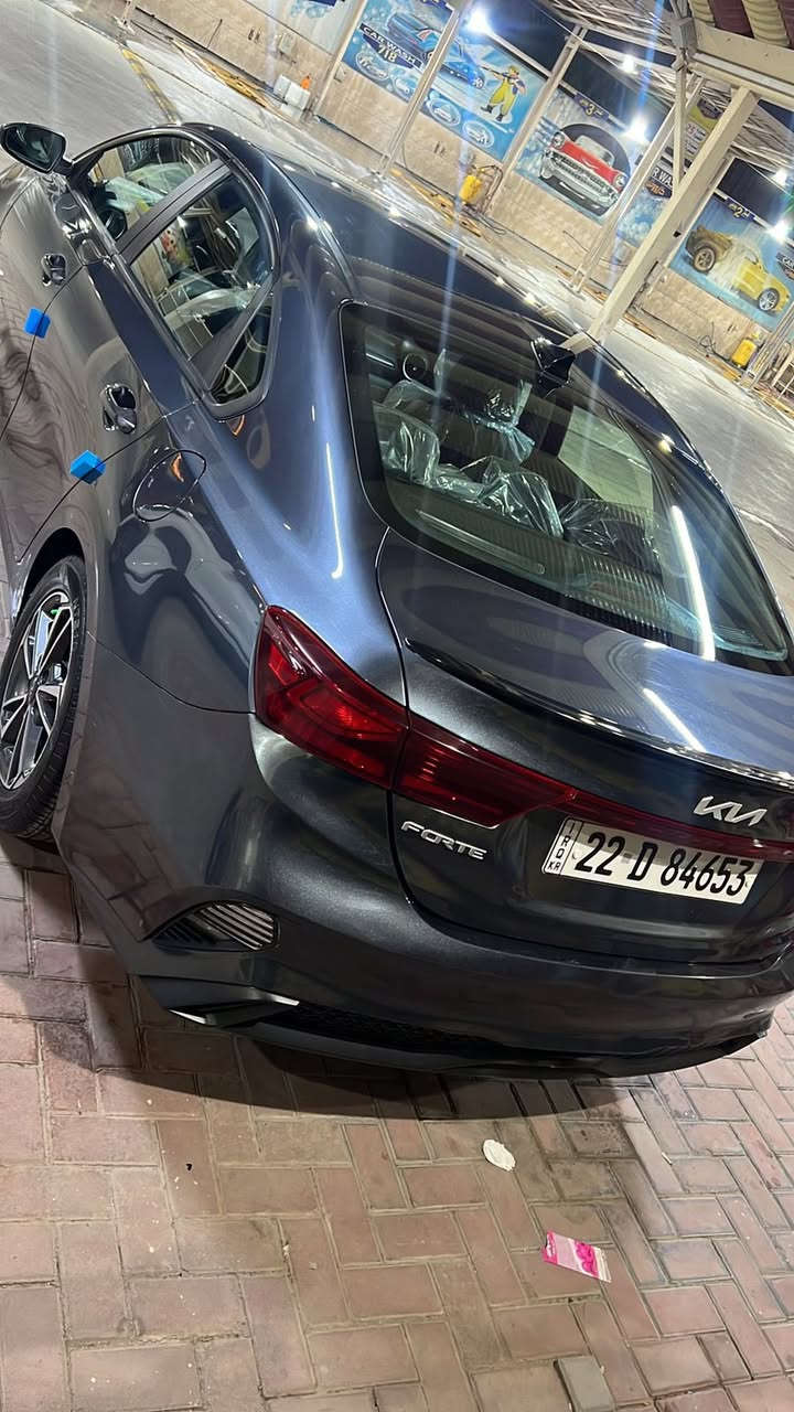 السلام عليكم 
كيا فورتي رقم اربيل الجديد باسمي 
موديل ٢٠٢٢ الشكل الجديد 
ماشيه ٨٢ميل 
السعر ١٤٠ورقه بيه مجال
مواصفات
رادار خلفي امامي+تحديد مسار+ قياده ذاتيه 
نظام توقف ذاتي 
نظام تزلق ونحدار
كامره خلفيه ٣٦٠ درجه 
تحكمات ستيرن جهتين + مثبت سرعه 
٤ انظمه قياده 
محرك دوش ٢٠٠٠
كير ٧ نمر 
كتلوكات السياره كله 
وبعد هواي مواصفات مذاكره
حادثه تبديل جاملغ وبنيد فقط صور الحادث مرفقه
عنواني بغداد حي المعلمين***********
