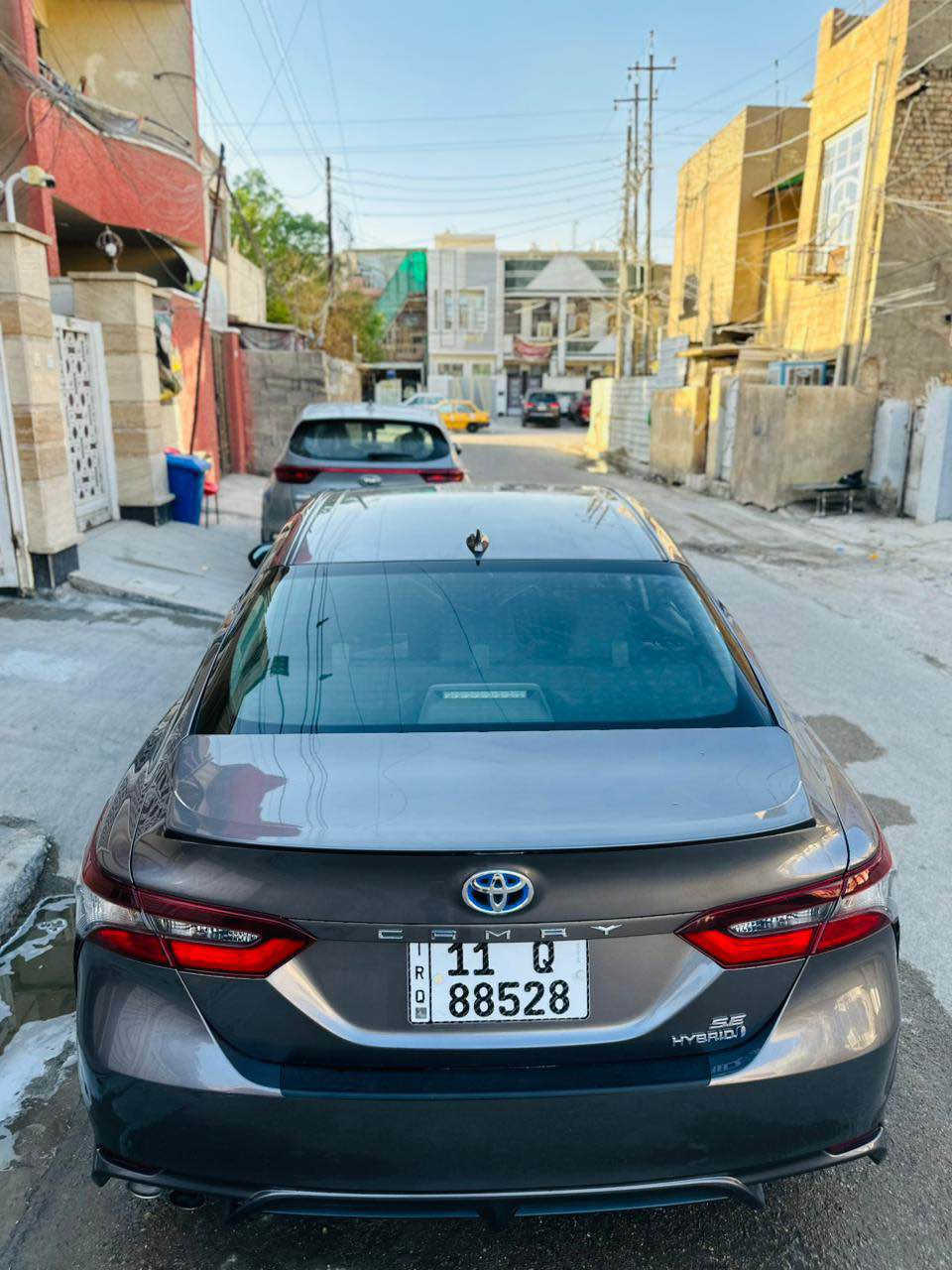 السلام عليكم 
تيوتا كامري 2024 لون جكليتي 
رقم بغداد  ترقيم جديد 

مواصفات se هايبرد :- 

بصمه تشغيل + بصمه ابواب 
كشنات تدفئه + ستيرن 
رادارات اماميه وجانبيه وخلفيه 
ويل كب كبير 
شاشه كبيره + شاشه اعطال 
تحزديد مسار الطريق + مانع انزلاق 
وباقي المواصفات الاعتياديه المعروفه 

حادثها فقط خشم البنيد بارد بدوون صبغ بدون ايرباك 

فقط الدعاميه الاماميه مبدله 

السعر :- 215  وبيها مجال بسيط 

للاستفسار :- مكان السياره بغداد الصليخ *********** بغداد, العراق
