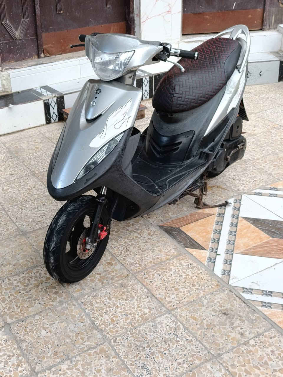 السلام عليكم
مااكس عدله   ياباني 120 

 مكفوله محرك  بلادي ما مفتوح شرط الفحص 
دراجه فوول ملاح كفرات بلادي كله ختم واحد 
شلعه ومعدل  110 فوول متنكض
كلشي شغال سلف  هندر اشاير  كلوبات سكنات  عينه لونين عداد السرعه  وعداد بانزين شغال  كلشي عل بلاد  

احلا من صور بالف مره 
سعر   800 وبيهه مجال قليل 
شراي يتصل
مكاني بصره 
 
***********
